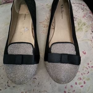 Black Flats with Gold/Silver shimmer Tips with black bow